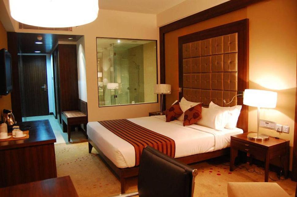 The Sky Imperial, Thaltej Hotel Ahmedabad Exterior photo