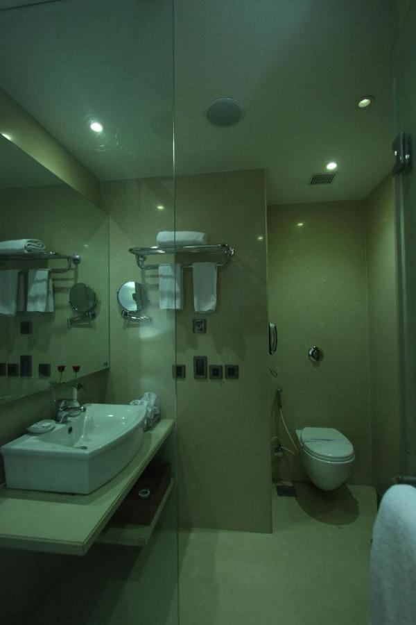 The Sky Imperial, Thaltej Hotel Ahmedabad Exterior photo